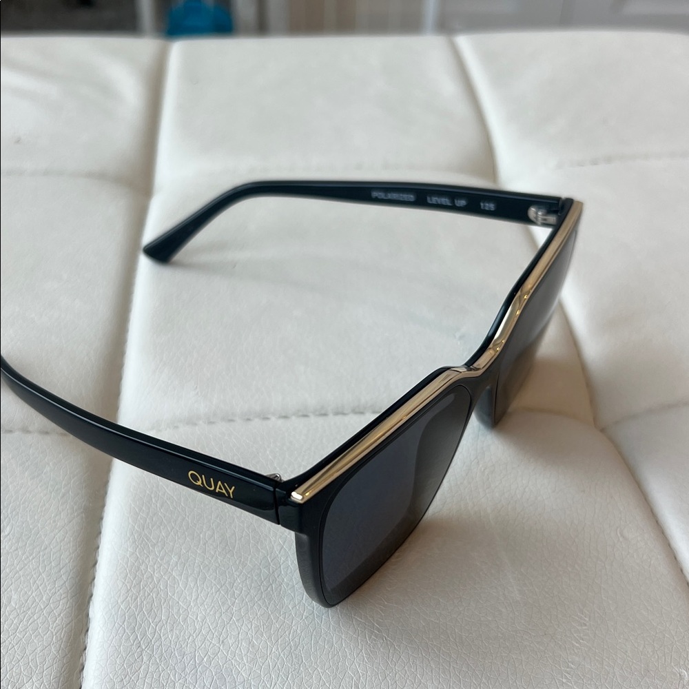 Quay Polarized Level Up sunglasses - Picture 3 of 5